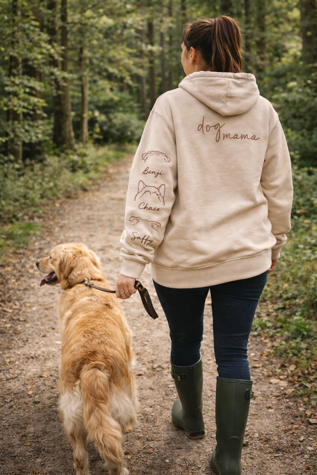 DOG MAMA 🐕 Hoodie with custom dogs names