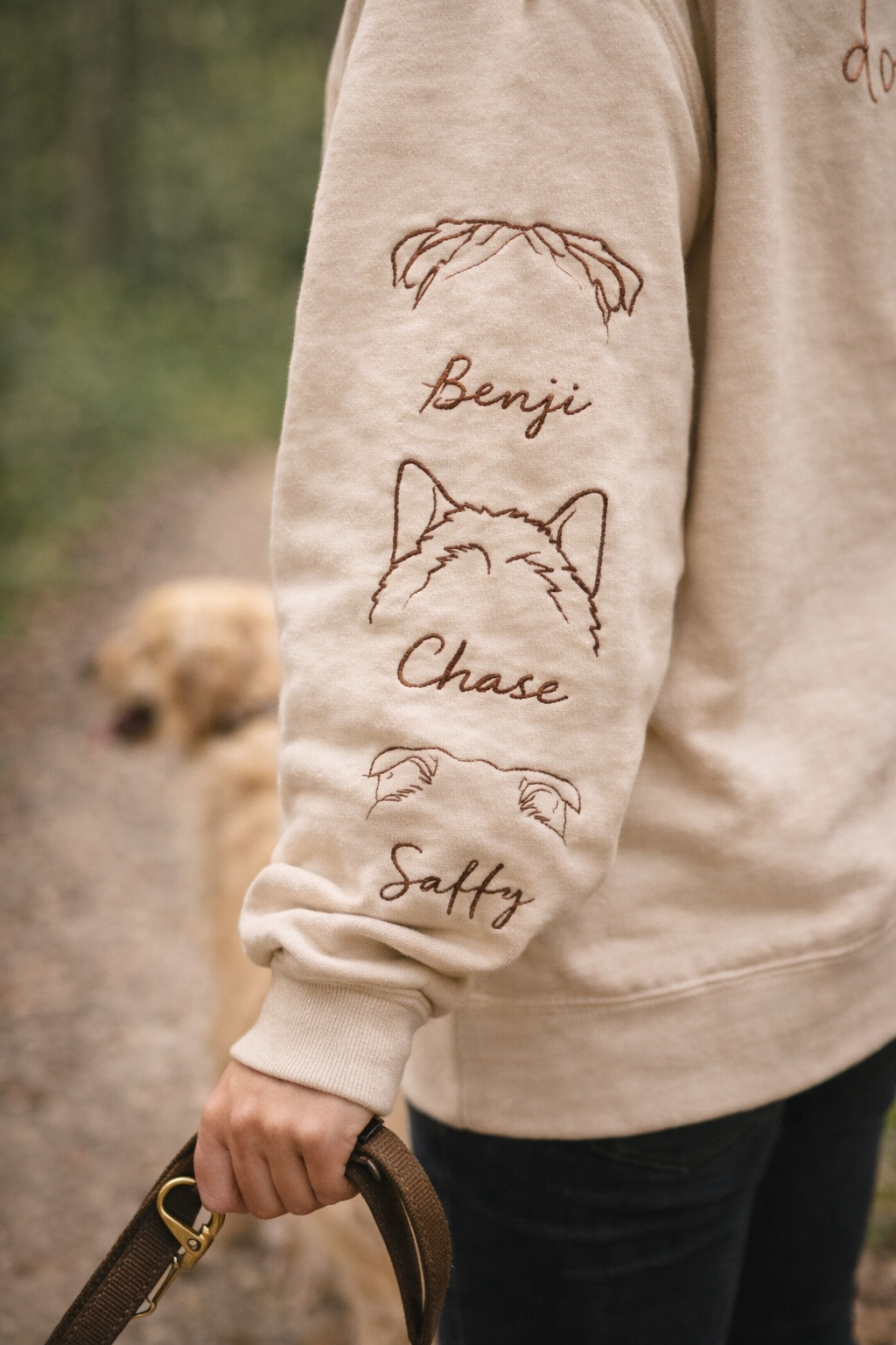 DOG MAMA 🐕 Hoodie with custom dogs names