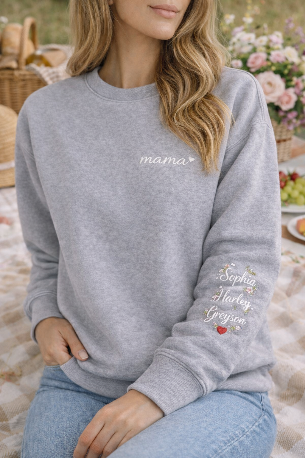 💐 Mama sweatshirt with children’s name on sleeve 💐